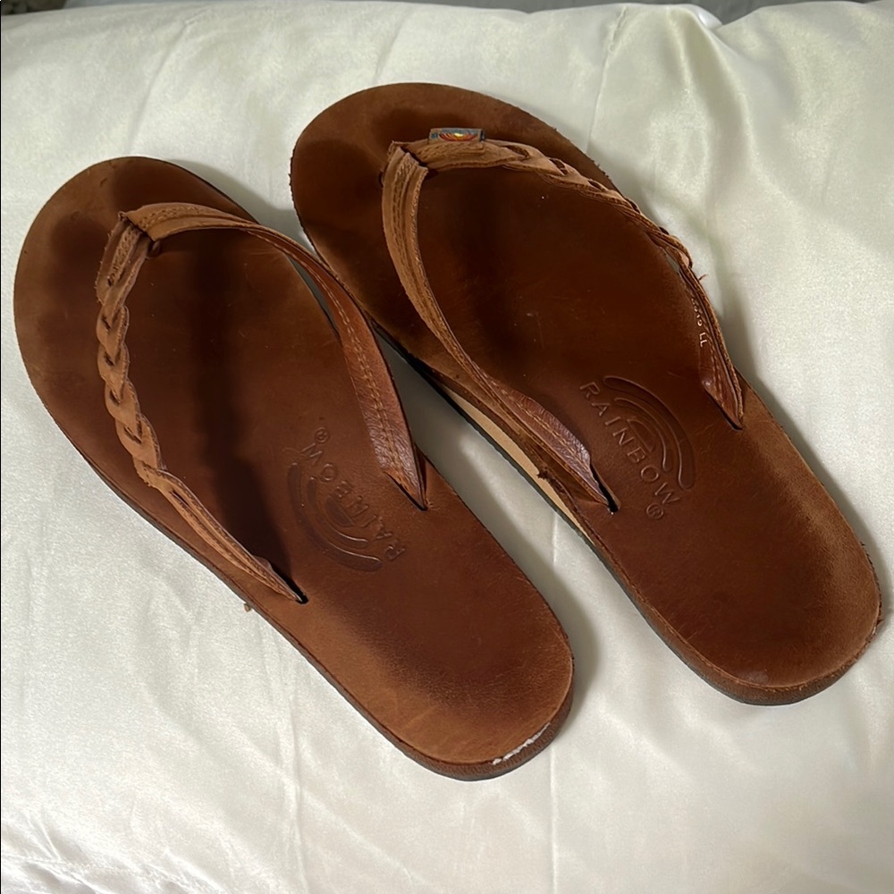 Rainbow Flirty Braidy Brown Sandals
